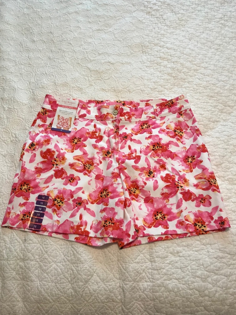 NWT Isaac Mitzrahi pink & white water color float print tailored shorts (16)